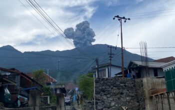 Gunung Marapi Erupsi Kamis Pagi, Semburkan Kolom Abu Setinggi 1.600 Meter